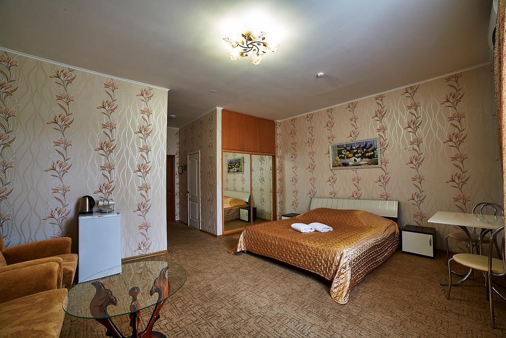 Delta Hotel Kiev Bagian luar foto
