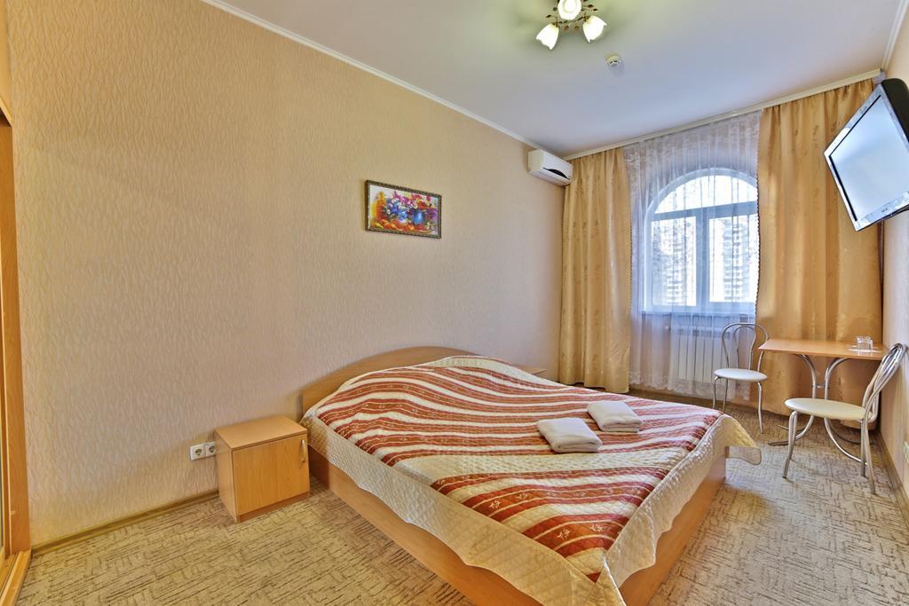 Delta Hotel Kiev Bagian luar foto