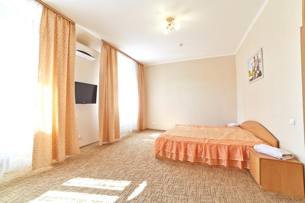 Delta Hotel Kiev Bagian luar foto