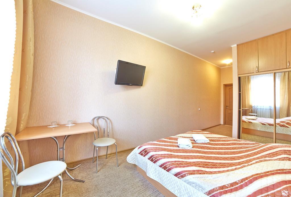 Delta Hotel Kiev Bagian luar foto